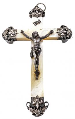 777 - CRUCIFIJO EN NÁCAR Y PLATA DE PRINCIPIOS DEL S.XX