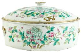 336 - CAJA OREINTAL EN PORCELANA FAMILIA ROSA PRINCIPIOS S.XX