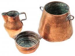 985 - TRES PIEZAS DE COBRE DE FINALES DEL SIGLO XIX