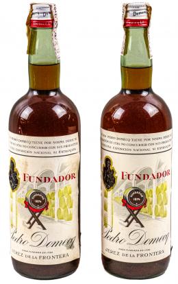 896 - DOS BOTELLAS DE COGNAC "FUNDADOR"
