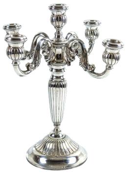 664 - CANDELABRO EN PLATA DE MEDIADOS DEL S.XX