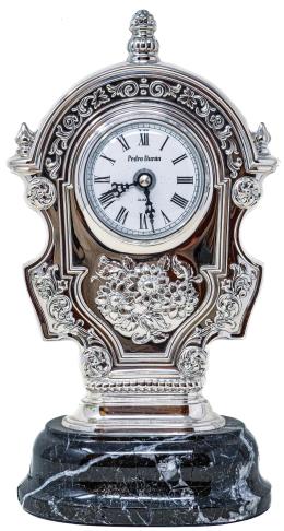 754 - RELOJ DE SOBREMESA EN PLATA DEL ÚLTIMO CUARTO DEL S.XX