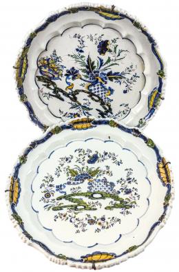 466 - PAREJA DE PLATOS EN PORCELANA FRANCESA  PRINCIPIOS DEL S.XX