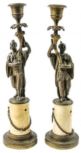 956 - PAREJA DE CANDELEROS DE FINALES DEL S.XIX