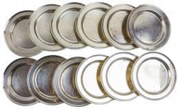 678 - CONJUNTO DE 12 PLATITOS DE PAN EN PLATA DE MEDIADOS DEL S.XX