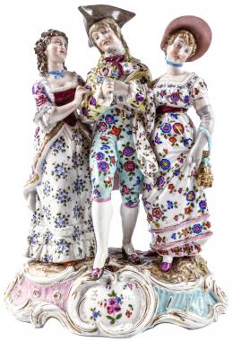 443 - FIGURA EN PORCELANA DEL SEGUNDO CUARTO DEL S.XX