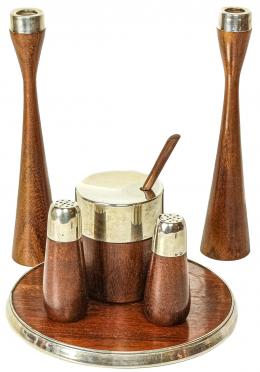 341 - CONJUNTO DE ESPECIEROS Y CANDELEROS DE DISEÑO AÑOS 70