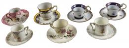 445 - 7 TAZAS DE COLECCIÓN CON PLATO EN PORCELANA 