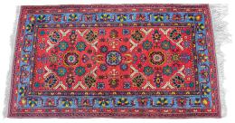 7 - ALFOMBRA ORIENTAL DEL ÚLTIMO TERCIO DEL S.XX
