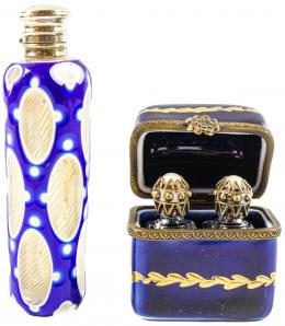 965 - PERFUMERO Y CAJITA CON DOS PERFUMEROS DE COLECCION