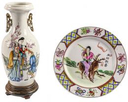 384 - JARRÓN Y PLATO EN PORCELANA CHINA ESMALTADA