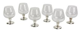44 - SEIS COPAS EN CRISTAL CON BASE EN PLATA