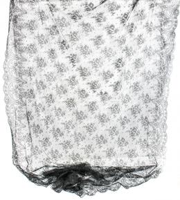 782 - GRAN MANTILLA EN ENCAJE
