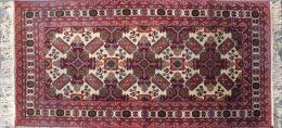 2 - ALFOMBRA DE ESTILO ORIENTAL