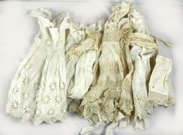 893 - LOTE DE VESTIDOS PARA NIÑA
