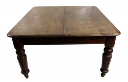 332 - MESA DE COMEDOR INGLESA