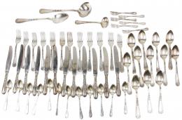 897 - CUBERTERIA EN METAL PLATEADO