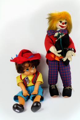 220 - MUÑECO PINOCHO  Y PAYASO
