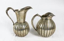 790 - DOS JARRAS DE PLATA GALLONADA