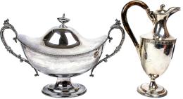 1593 - SOPERA Y JARRA EN METAL PLATEADO