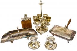 962 - LOTE VARIADO EN METAL PLATEADO