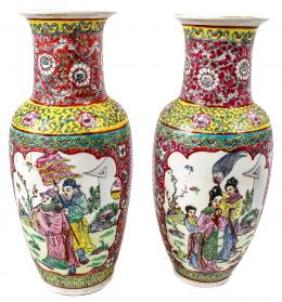 672 - PAREJA DE JARRONES ORIENTALES