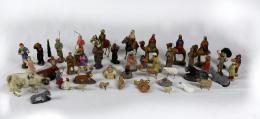 1025 - LOTE DE FIGURAS DE PESEBRE