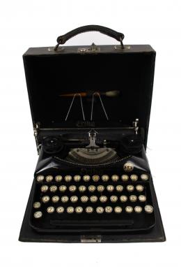 1042 - MAQUINA DE ESCRIBIR ERIKA