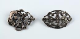 118 - DOS BROCHES DE ESTILO MODERNISTA PLATA