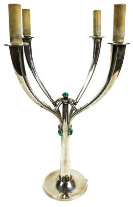 733 - GRAN CANDELABRO EN PLATA