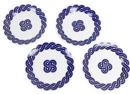 466 - CUATRO PLATOS EN PORCELANA DE SADARGADELOS