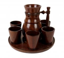 945 - JARRA, BANDEJA Y SEIS COPAS EN MADERA TALLADA