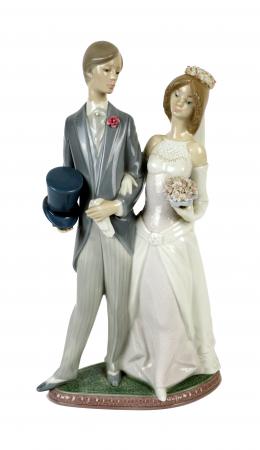 438 - "PAREJA DE NOVIOS" FIGURA LLADRÓ
