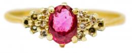 85 - ANILLO CON RUBÍ Y BRILLANTES