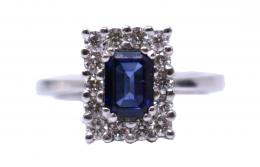 93 - ANILLO ROSETÓN CON ZAFIRO Y BRILLANTES
