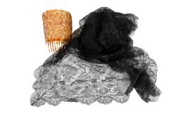 803 - MANTILLA Y PEINETA DEL SEGUNDO TERCIO DEL S.XX