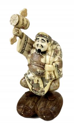 399 - FIGURA OERIENTAL EN HUESO SEGUNDO TERCIO DEL S.XX