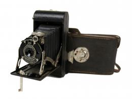876 - CAMARA FOTOGRÁFICA "KODAK" SEGUNDO TERCIO S.XX