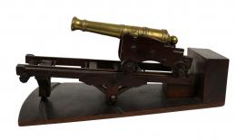 965 - MAQUETA DE CAÑÓN EN MINIATURA