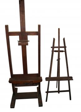 900 - LOTE DE CABALLETES DE PINTURA