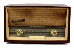952 - RADIO CIRCA 1950 