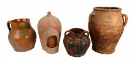464 - LOTE DE CUATRO PIEZAS EN TERRACOTA
