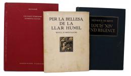 298 - TRES LIBROS SOBRE MOBILIARIO