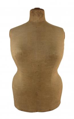 918 - MANIQUÍ DE COSTURA DE SOBREMESA DE MEDIADOS S.XX