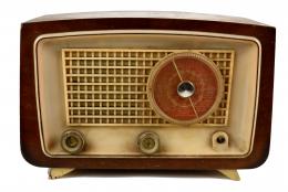 955 - RADIO DE MEDIADOS DEL S.XX
