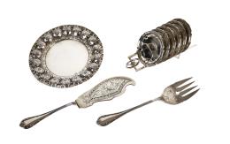 905 - LOTE DE METAL PLATEADO Y PLATA