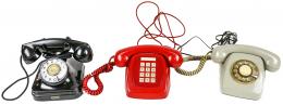 900 - LOTE DE 3 TELEFONOS