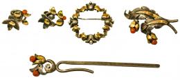 129 - LOTE DE JOYERÍA DE LOS AÑOS 40