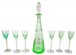 14 - CONJUNTO LICORERO EN CRISTAL TALLADO