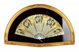 865 - ABANICO CON ABANIQUERA DEL S.XX